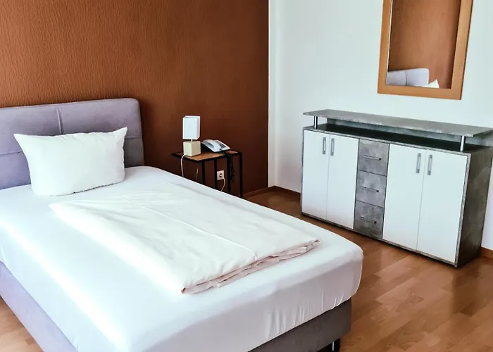 Zentral Hotel *